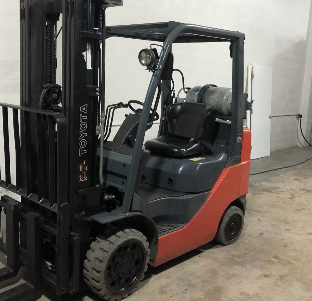 Lot of (6) Toyota LPG Propane Forklift Lift Trucks Sideshifter