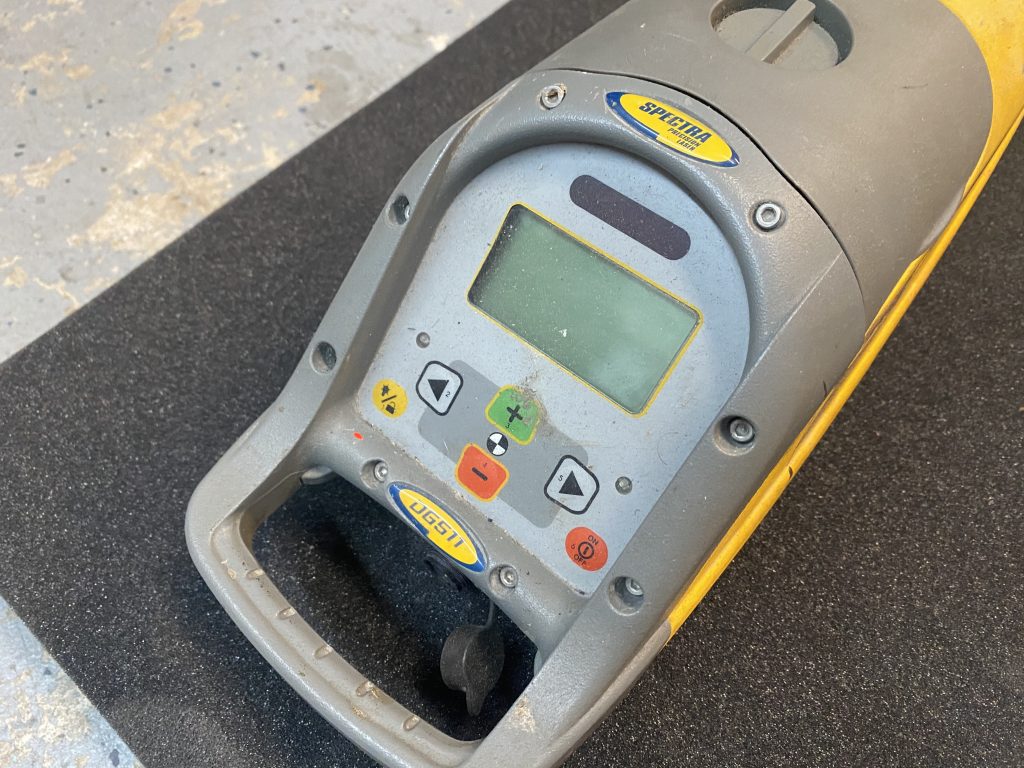 Alimentatore AC/DC AbleGrid Per Laser Trimble Spectra DG711 DG511 – 4ft