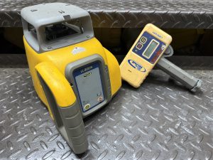 Spectra Precision LL300N w/ HR350 Receiver