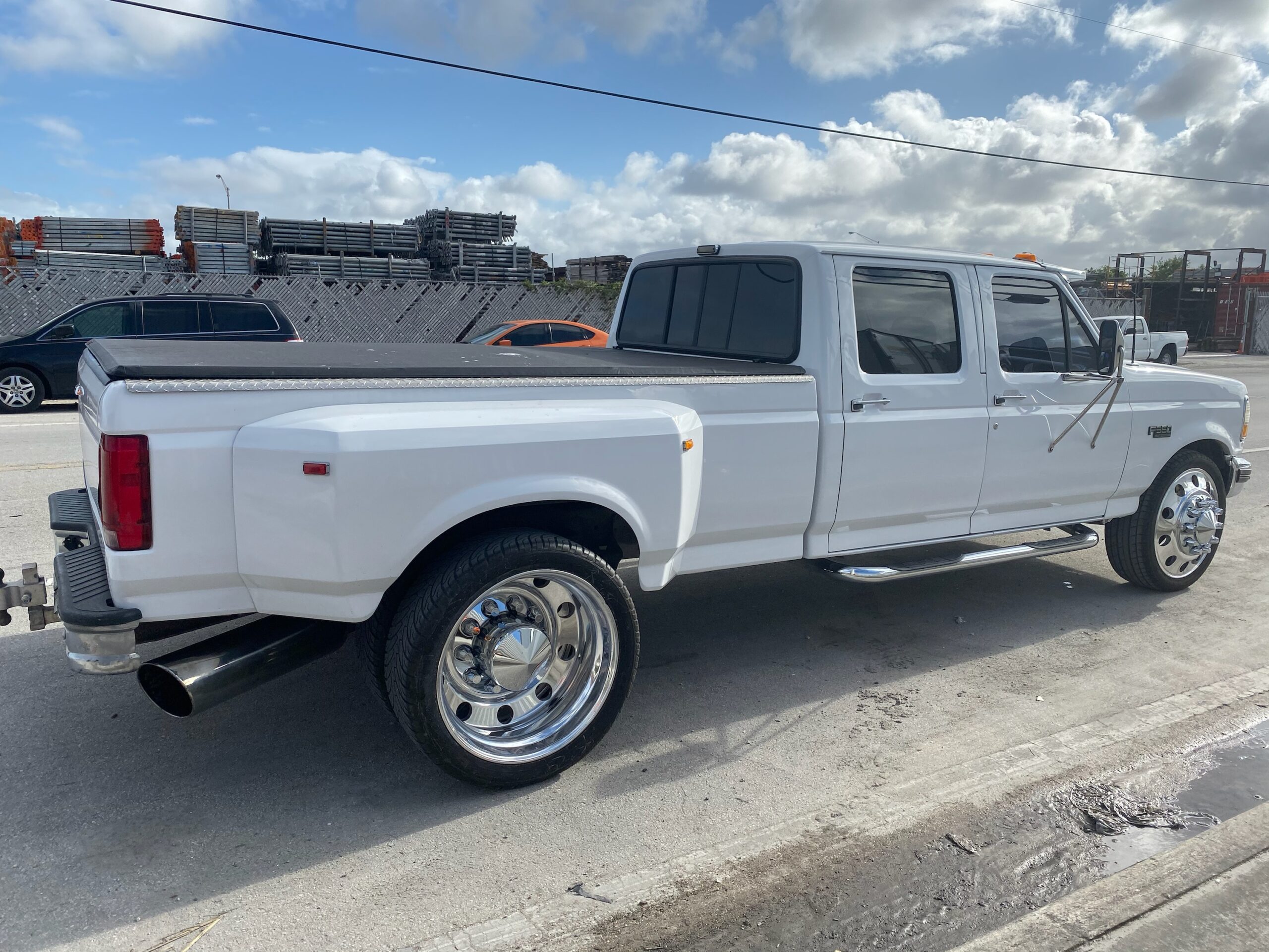 1994 Ford F-350 Crew Cab 7.3 Turbo Diesel w/ Only 111,000 Miles - Image 2
